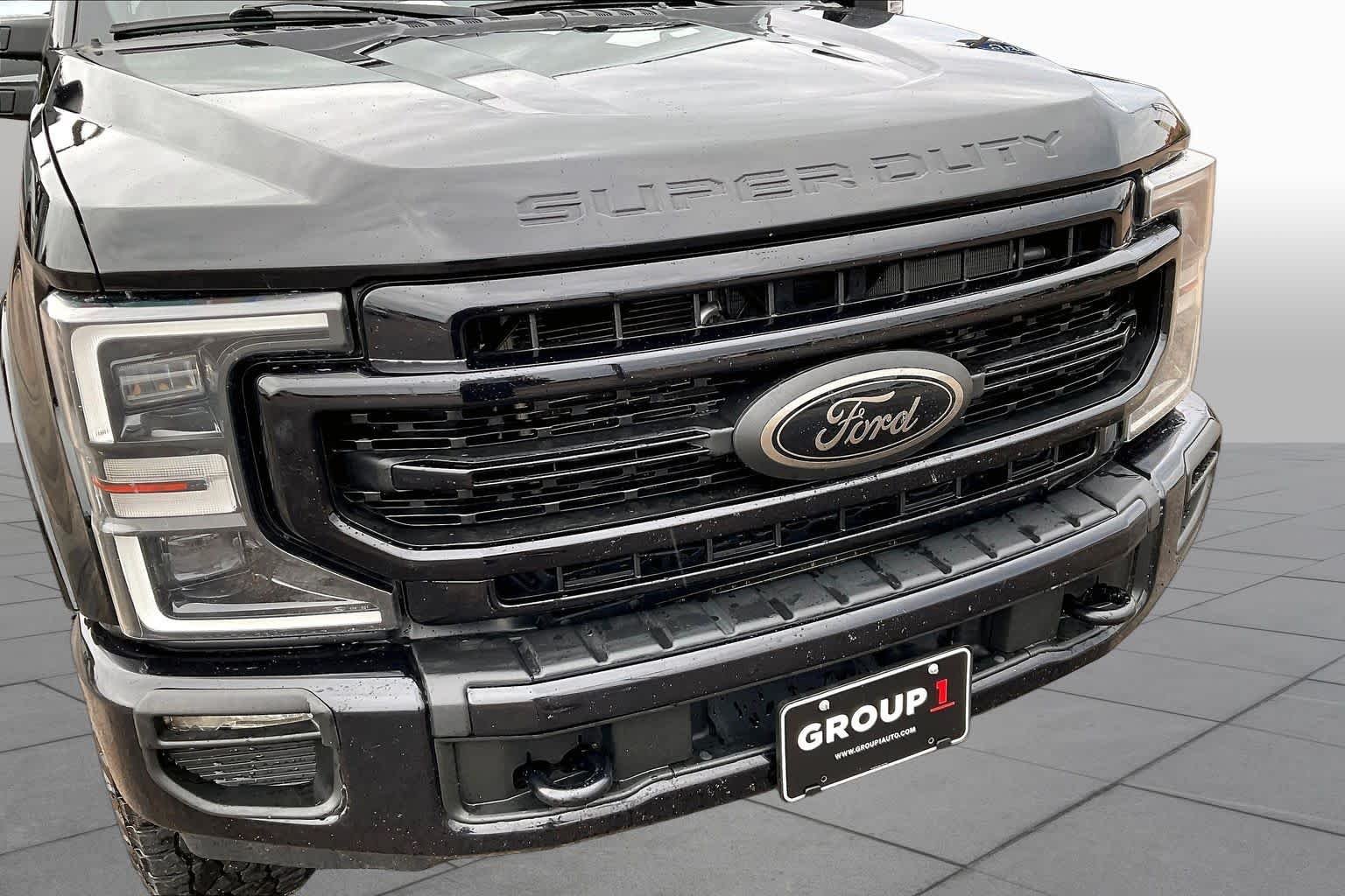 Used 2022 Agate Black Metallic Ford LARIAT image 29