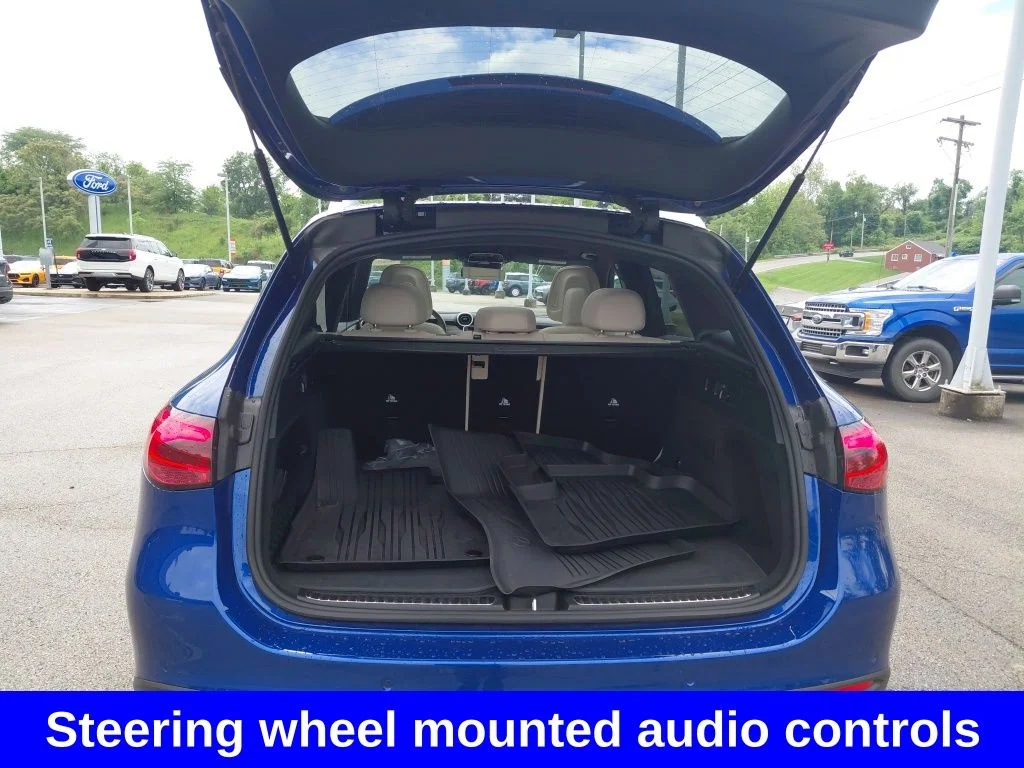 Used 2025  Mercedes-Benz GLC 300 image 13