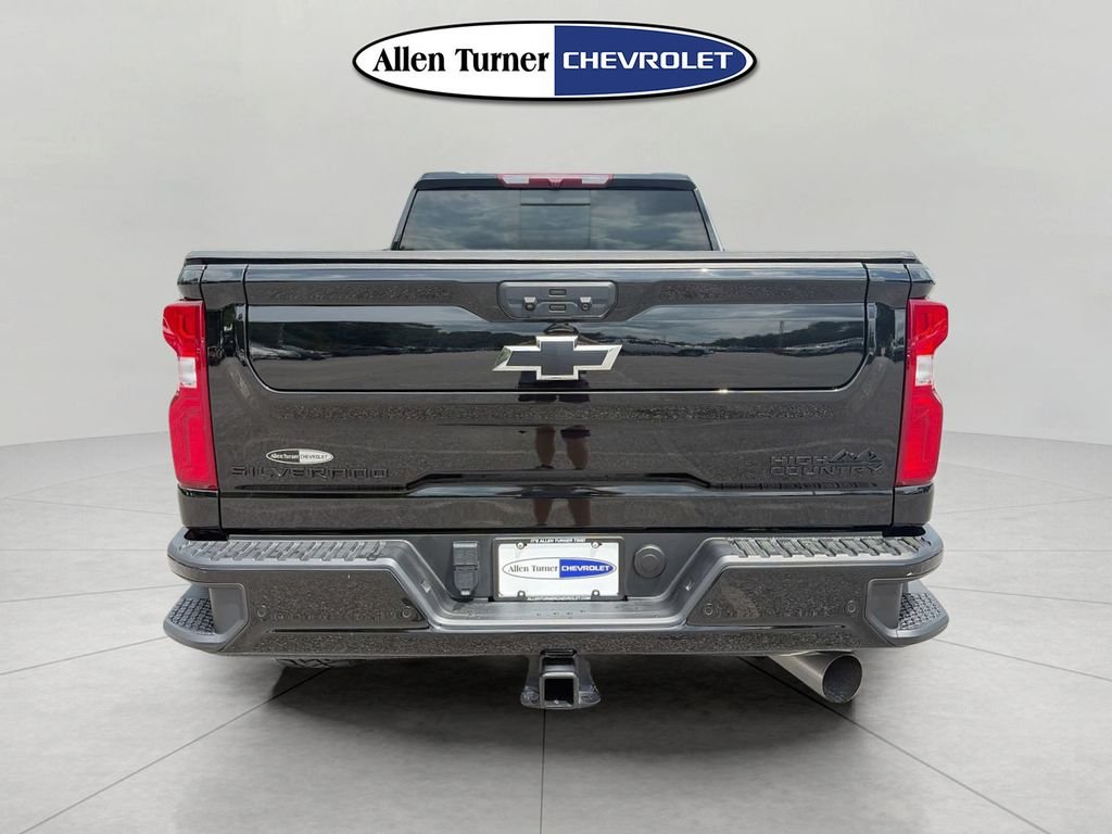 Used 2024 Black Chevrolet High Country image 5