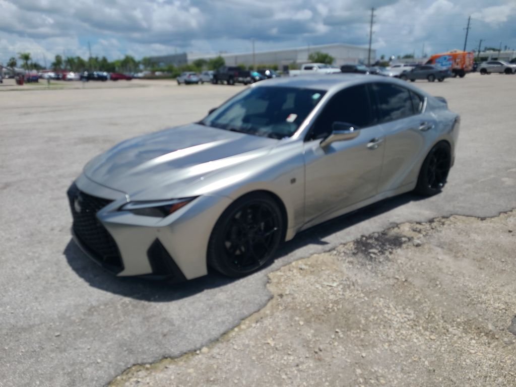 2023 Lexus IS
