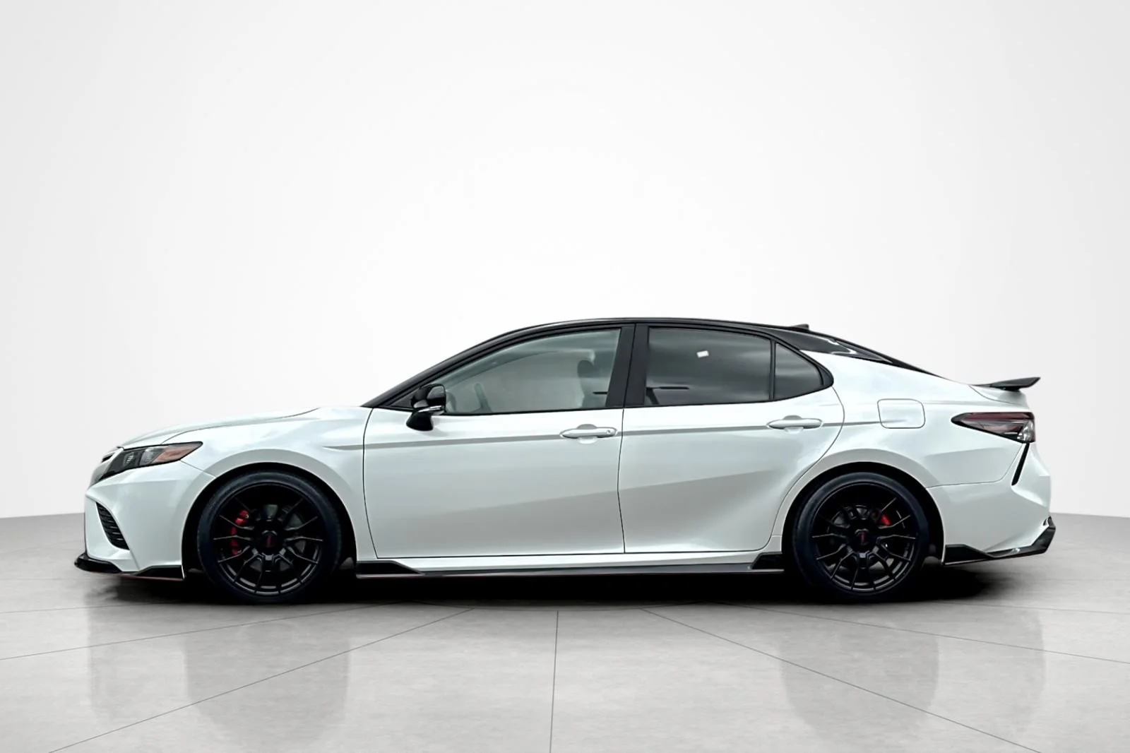 Certified Used 2022 WIND CHILL PEARL/BLK Toyota TRD V6 image 2