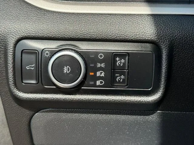 2023 Ford Explorer XLT - Photo 25
