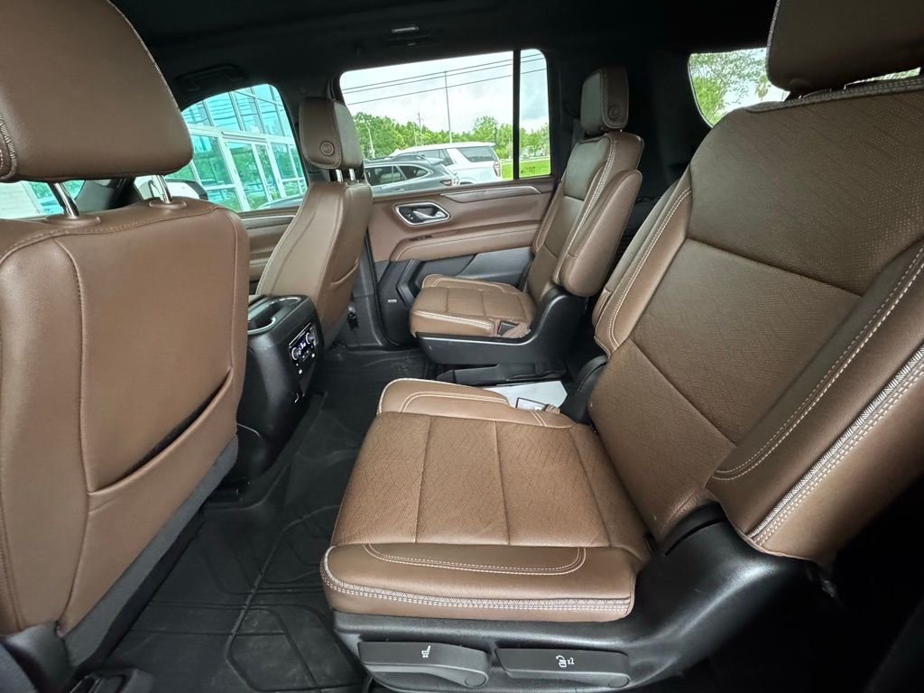 Used 2024 Beige Chevrolet High Country image 21