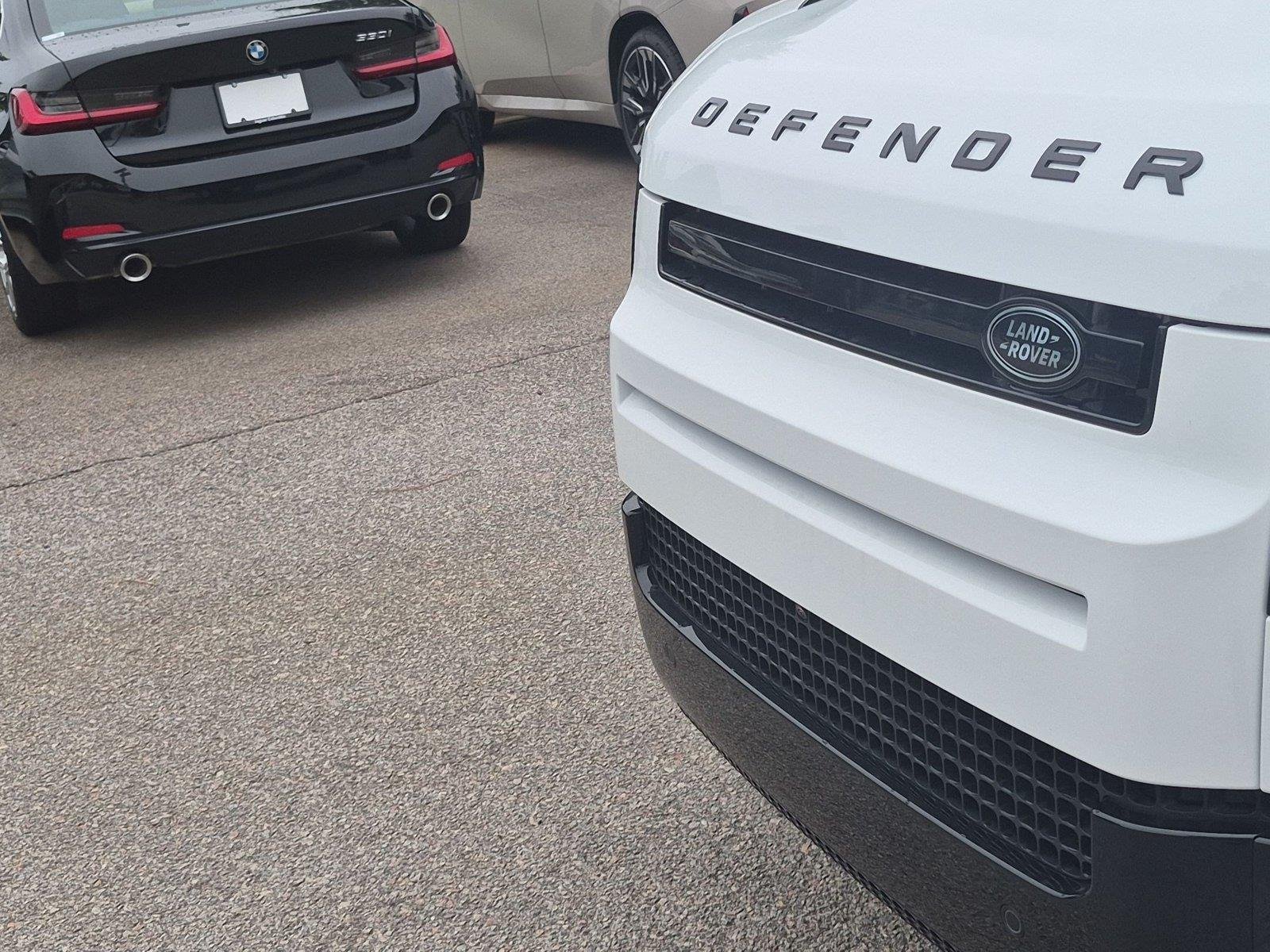 New 2026 Fuji White Land Rover X-Dynamic SE image 11