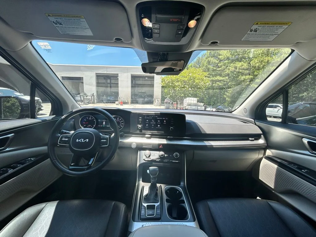 Used 2024 Black Kia LX image 11