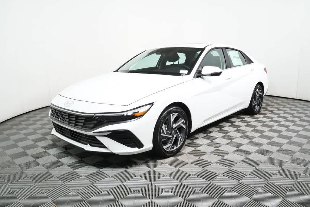 New 2026 Serenity White Hyundai Limited image 43