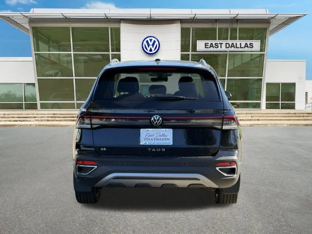 New 2026 Black Volkswagen 1.5T SE image 4