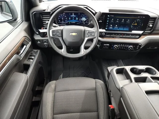 2025 Chevrolet Silverado 1500 LT - Photo 13