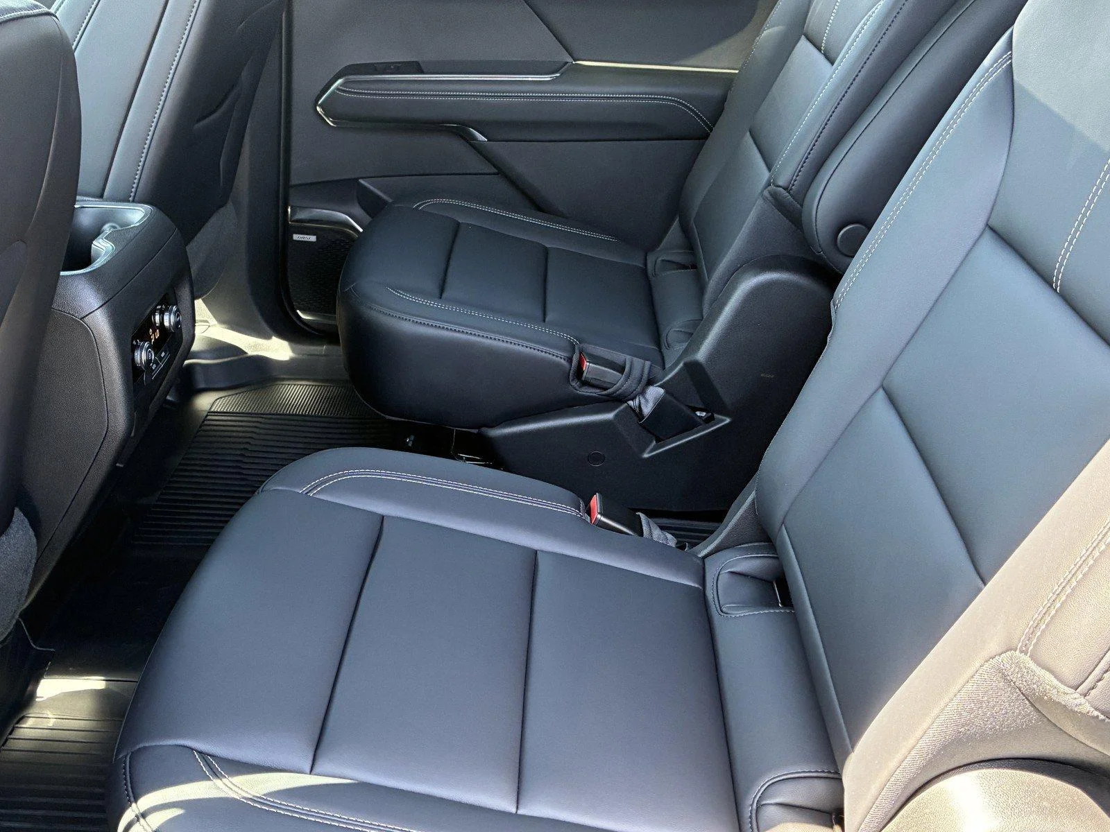 New 2026 Ebony Twilight Metallic GMC Elevation image 16
