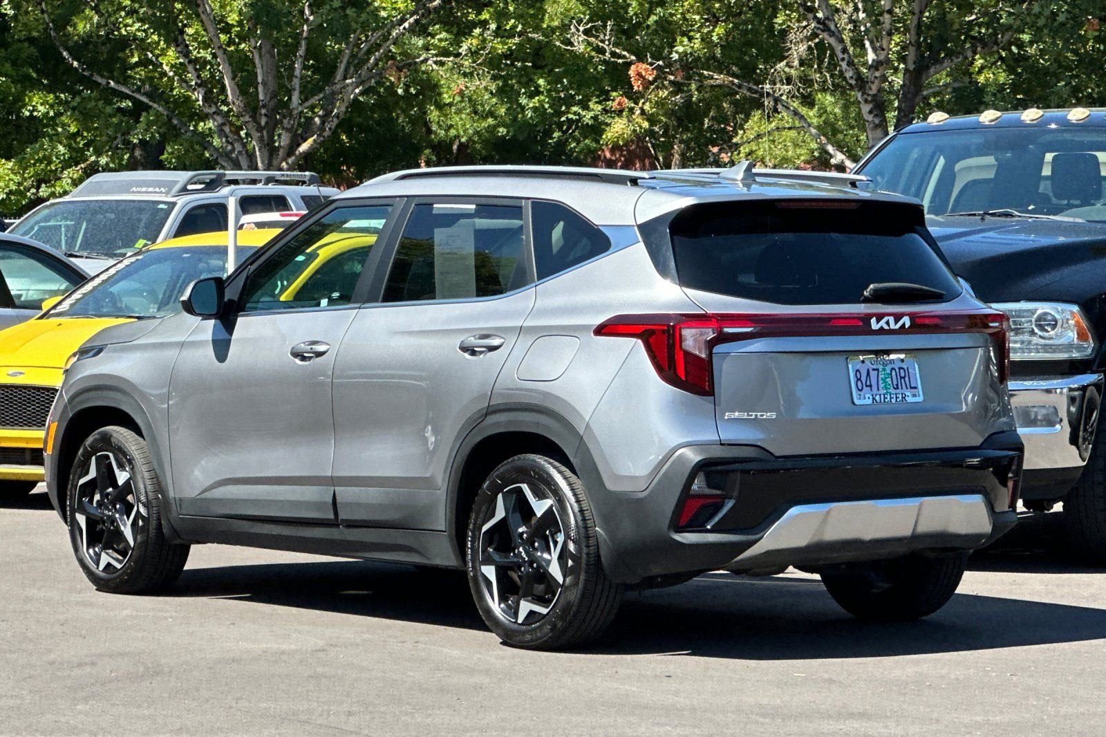 Used 2025 Gray Kia EX image 6