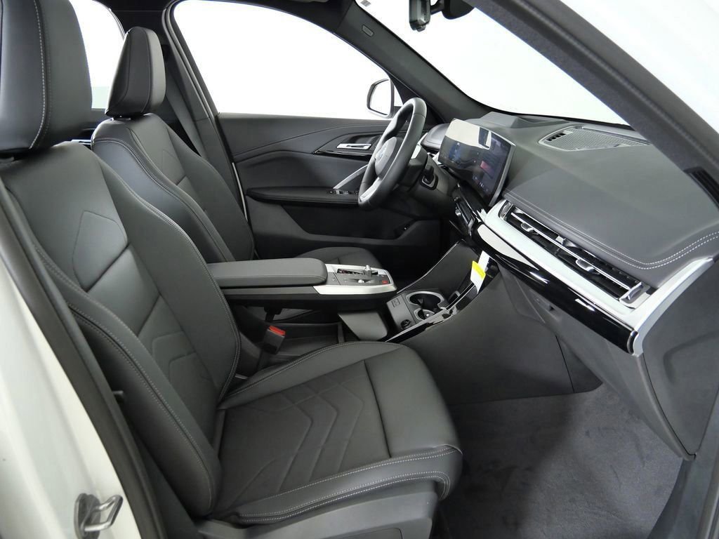 Used 2026 Alpine White BMW xDrive28i image 21