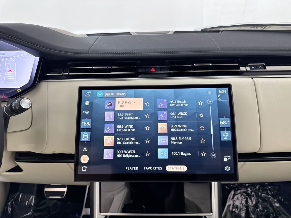 New 2026 Santorini Black Land Rover SE LWB image 16