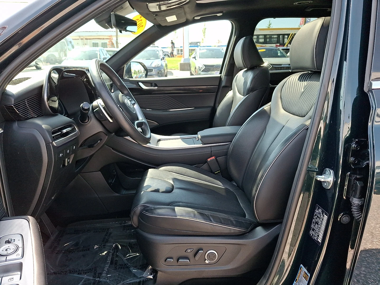 Used 2025 Emerald Hyundai Calligraphy image 15