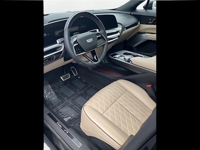 2026 Cadillac LYRIQ Signature Luxury, photo 10 of 12