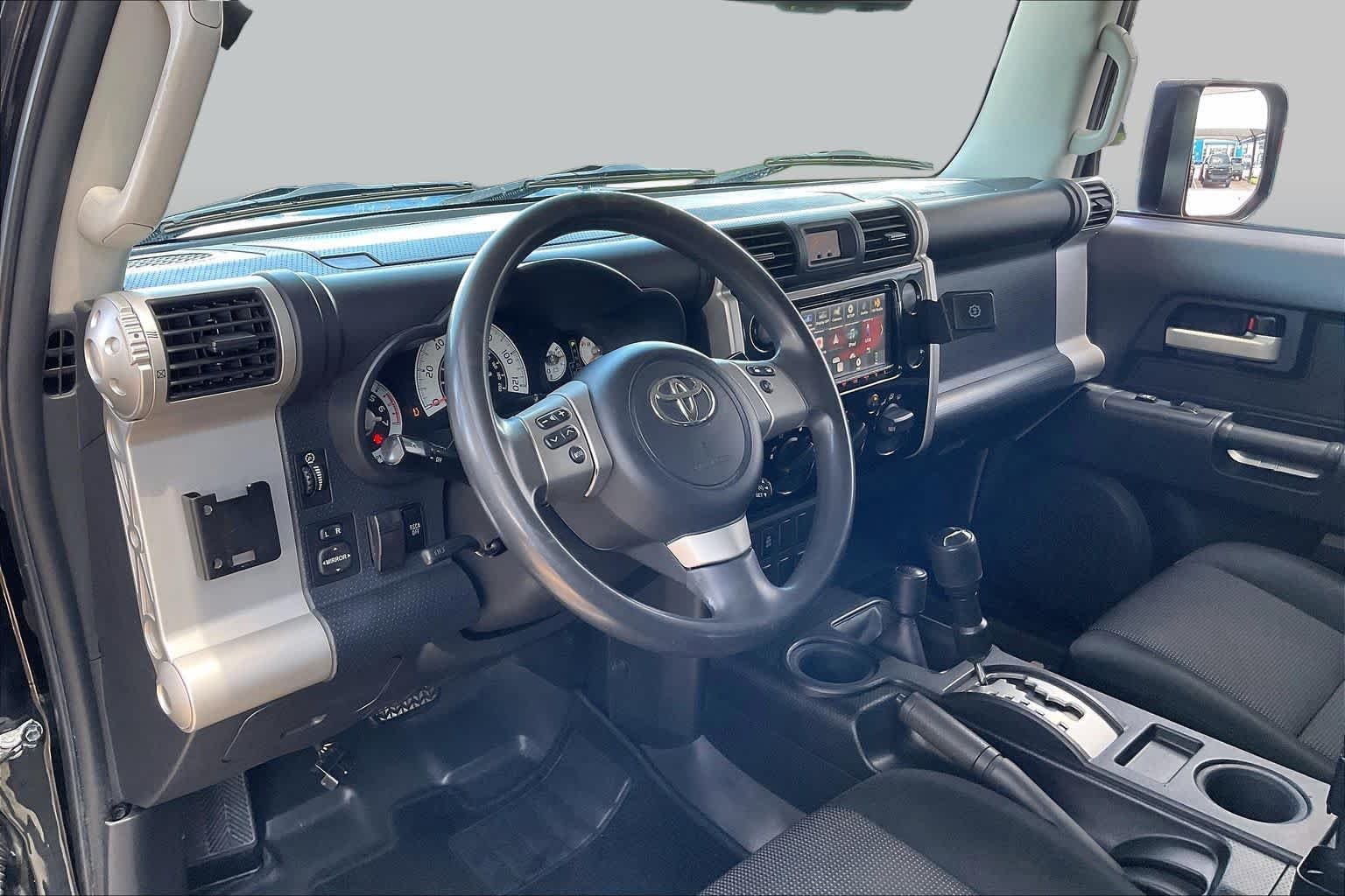 Used 2011 Cavalry Blue Toyota  image 14