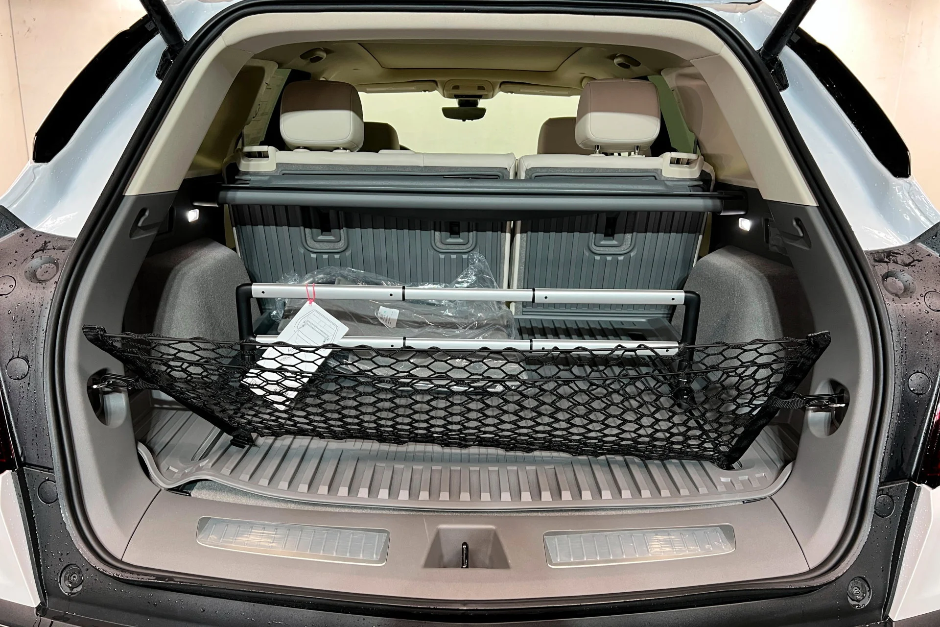 New 2026 Crystal White Tricoat Cadillac Premium Luxury image 22