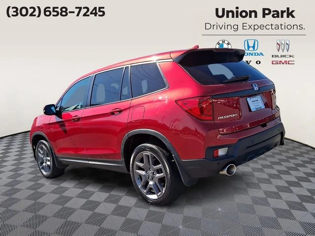 Used 2023 Radiant Red Metallic II Honda EX-L image 6