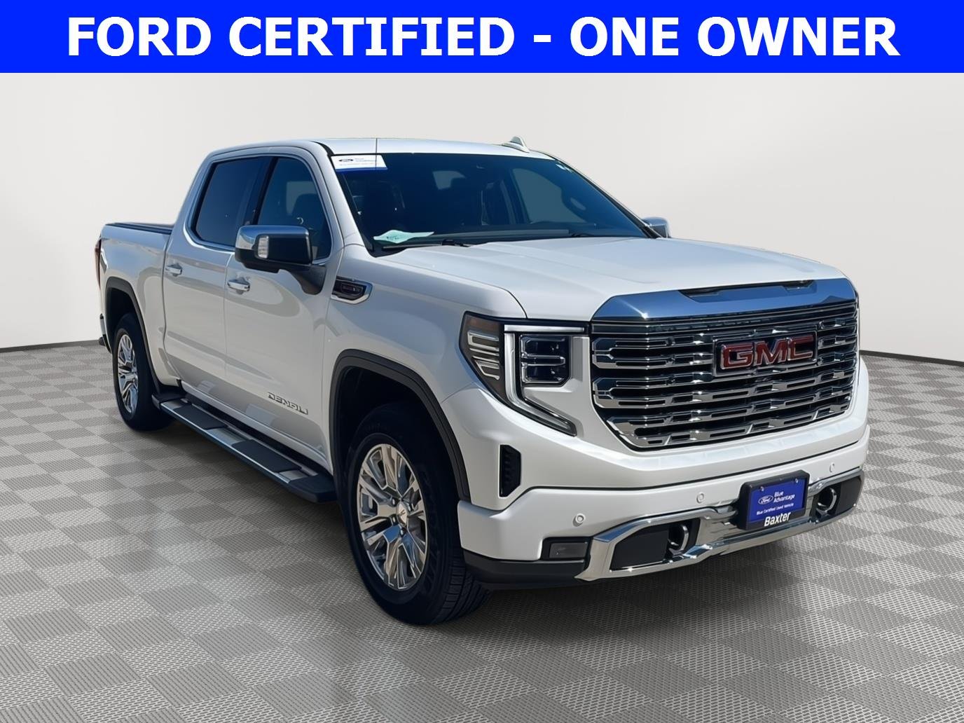 2023 GMC Sierra 4WD Crew Cab Short Box Denali's photo