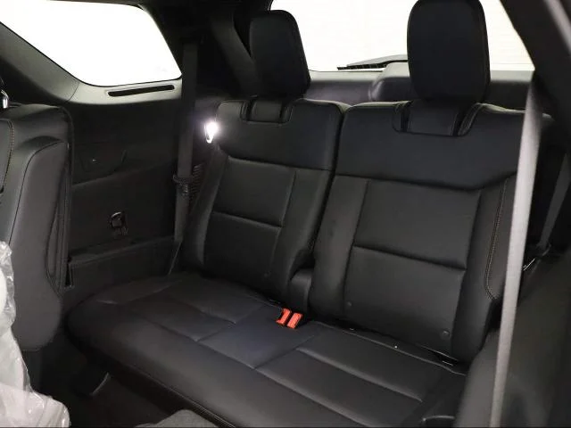 New 2026 Agate Black Metallic Ford Tremor® image 31