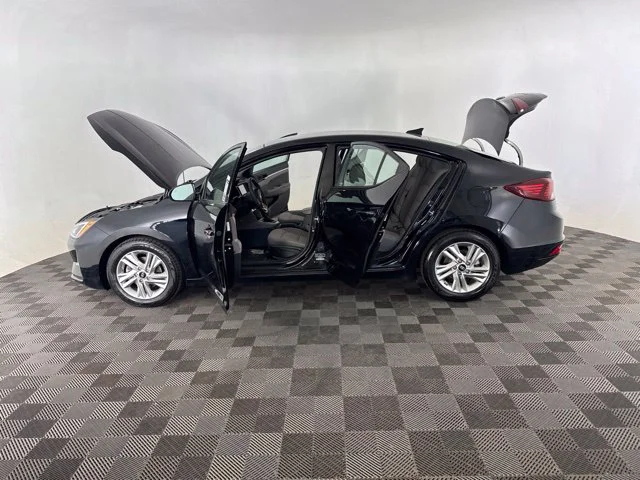 Used 2019 Black Hyundai SEL image 9