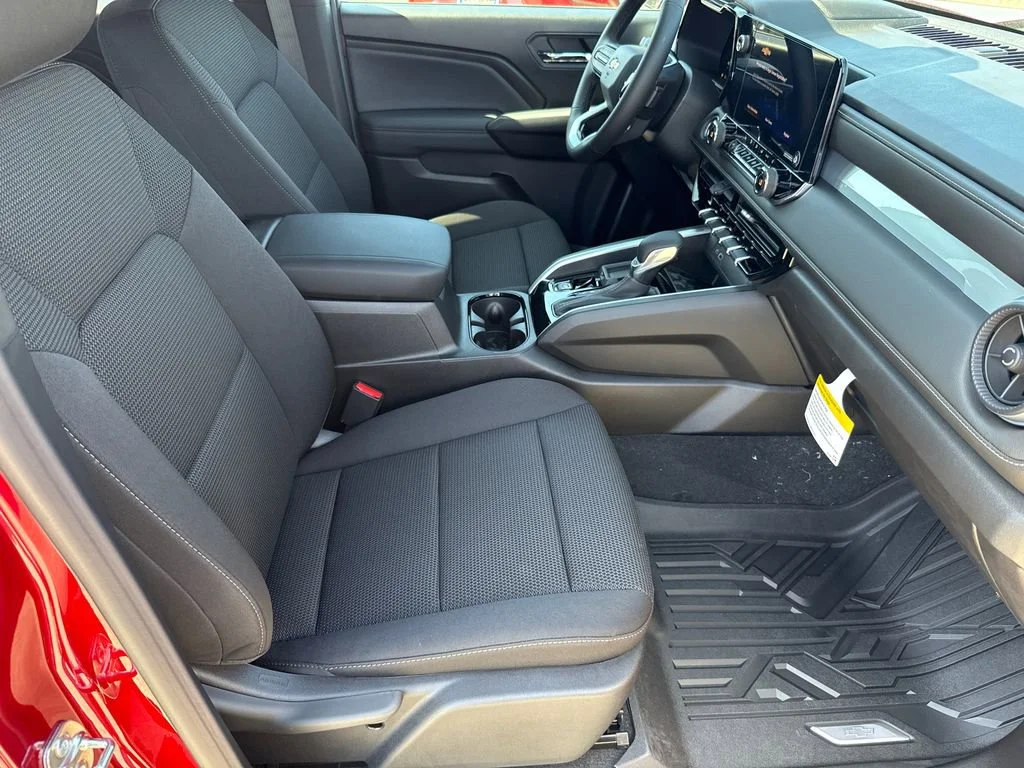 2026 Chevrolet Colorado LT - Photo 8