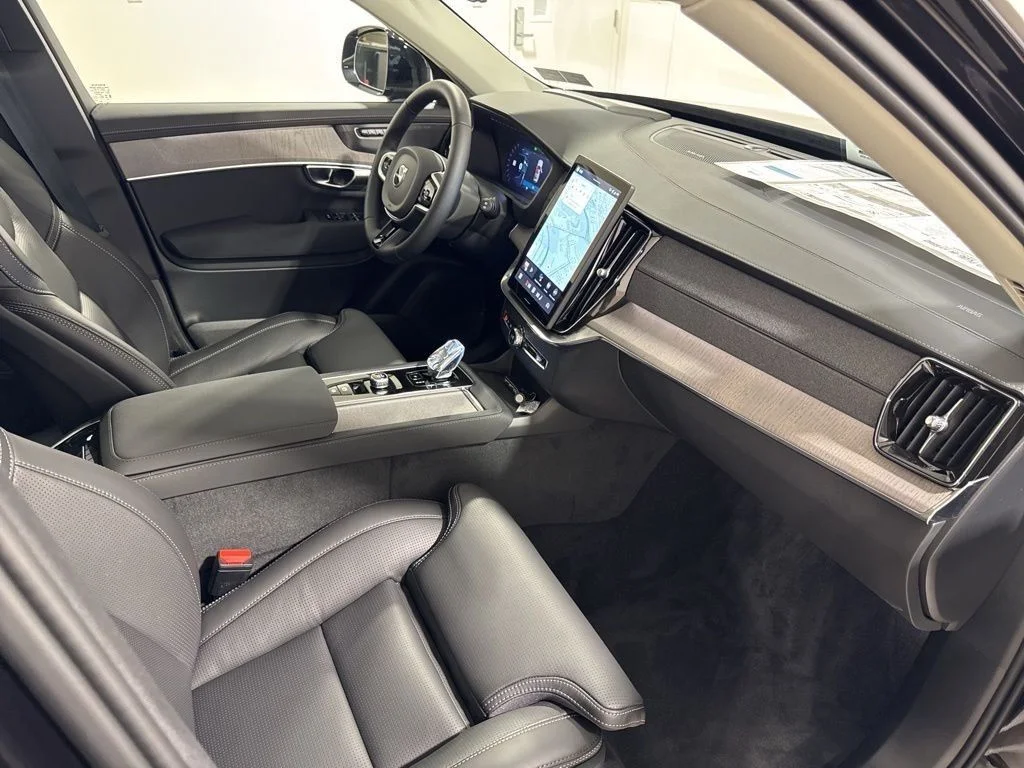 New 2026 Onyx Black Metallic Volvo T8 Ultra image 28