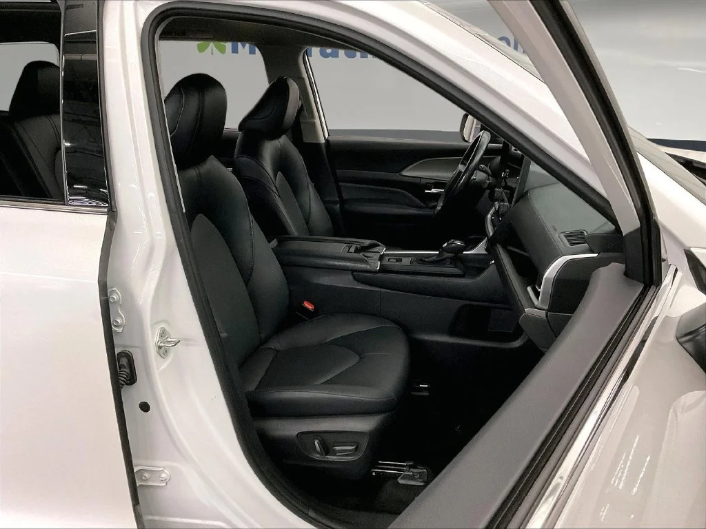 Certified Used 2024 Beige Toyota XLE image 10