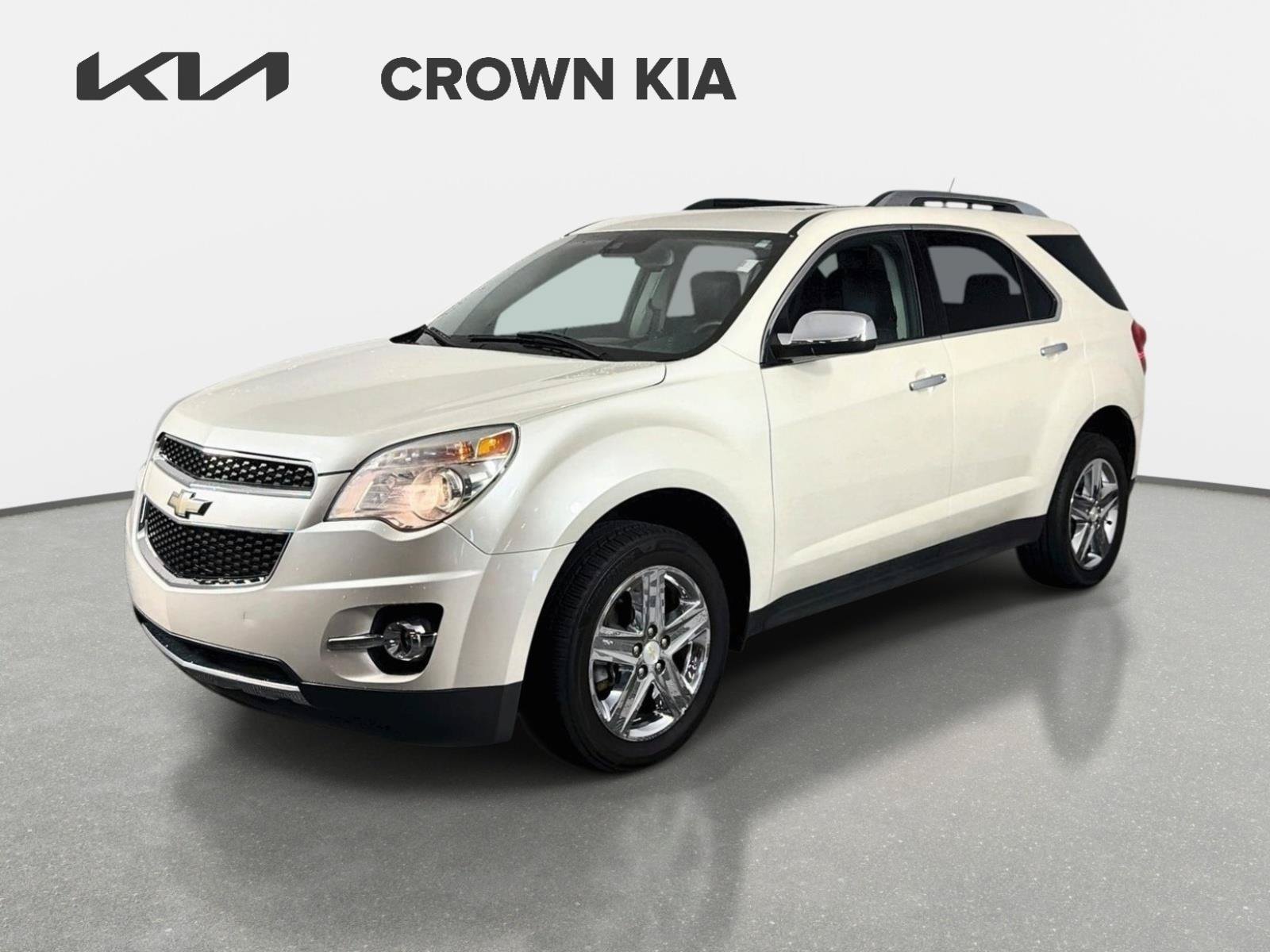 Used 2015 White Diamond Pearl Chevrolet LTZ image 1