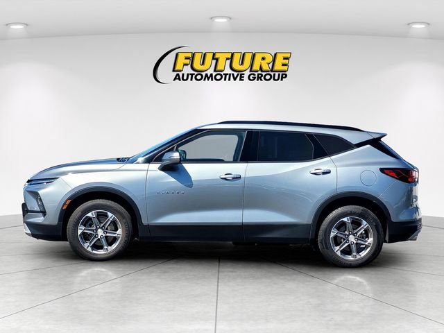 Used 2023 Gray Chevrolet LT image 7