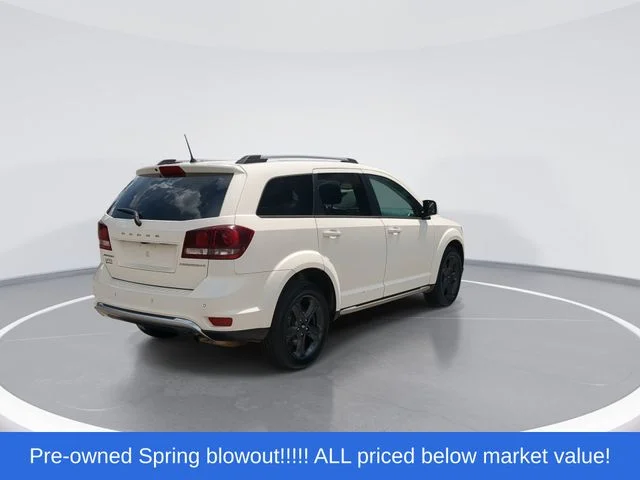 Used 2020 White Dodge Crossroad image 8