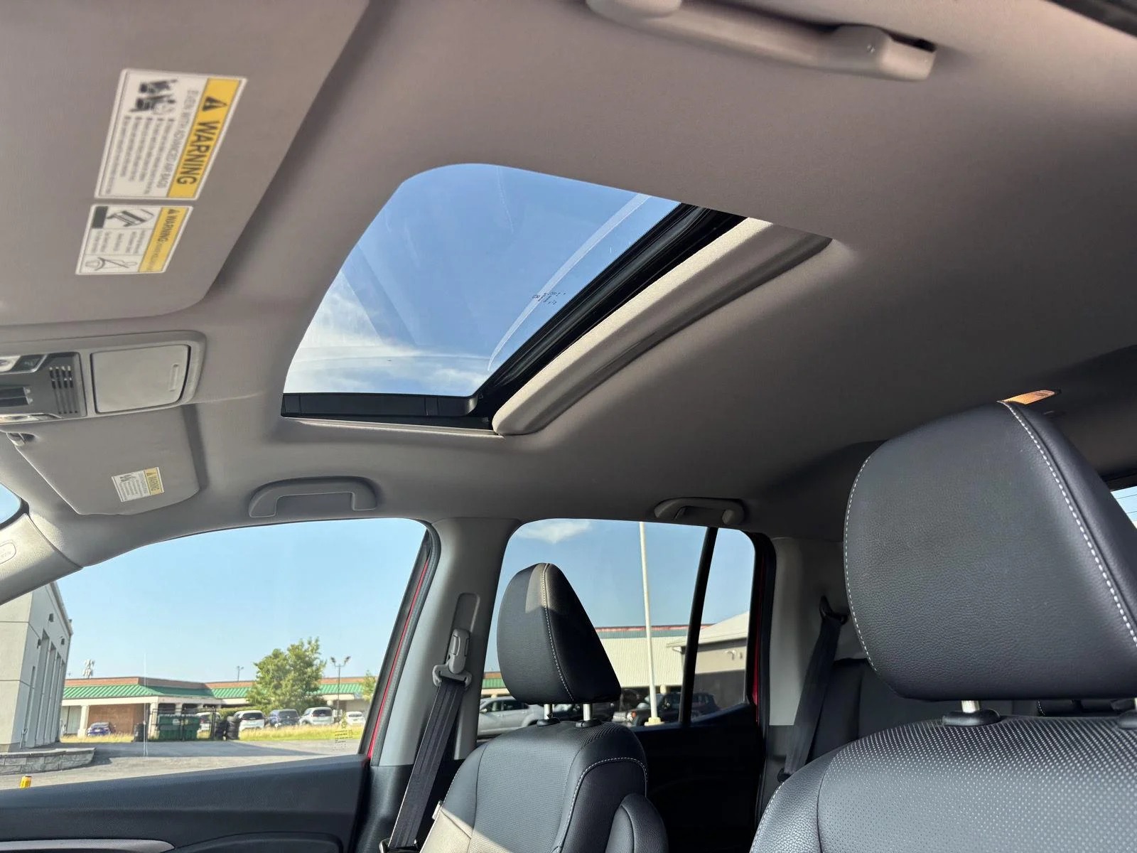 Used 2023 Radiant Red Metallic II Honda RTL image 18