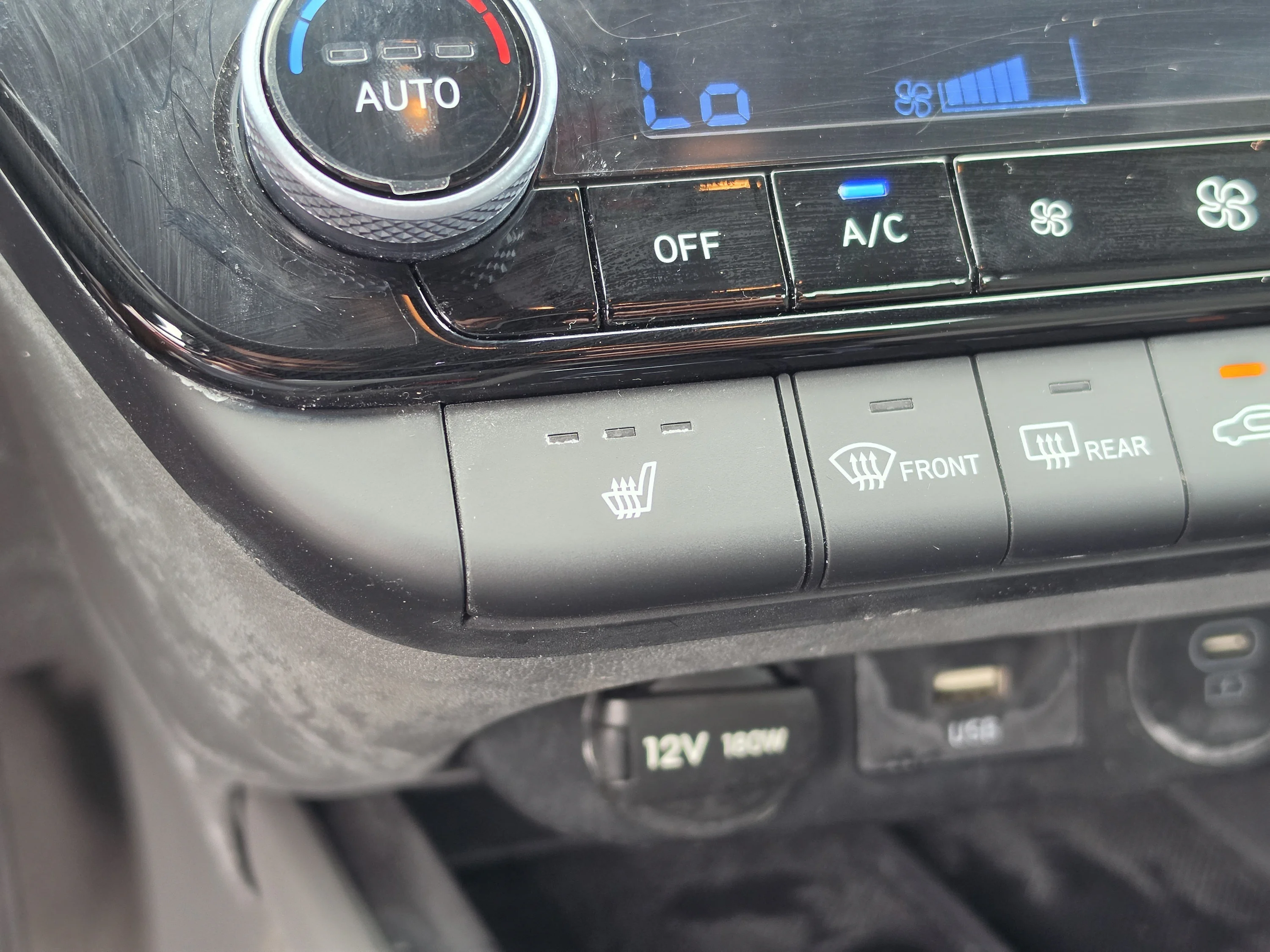 Used 2025 Amazon Gray Hyundai SEL Convenience image 29