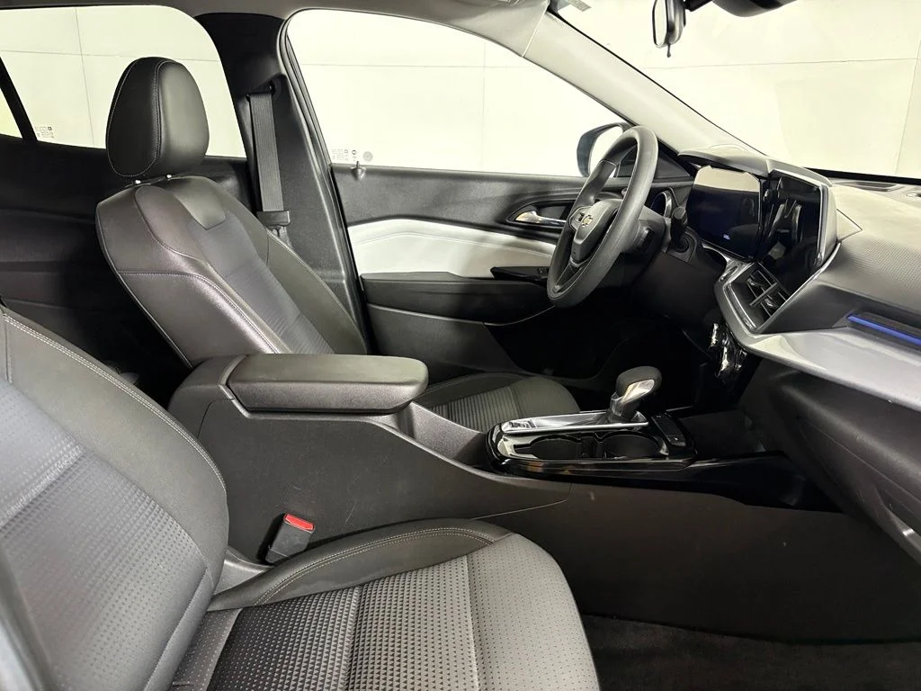 Used 2025 Black Chevrolet LT image 14