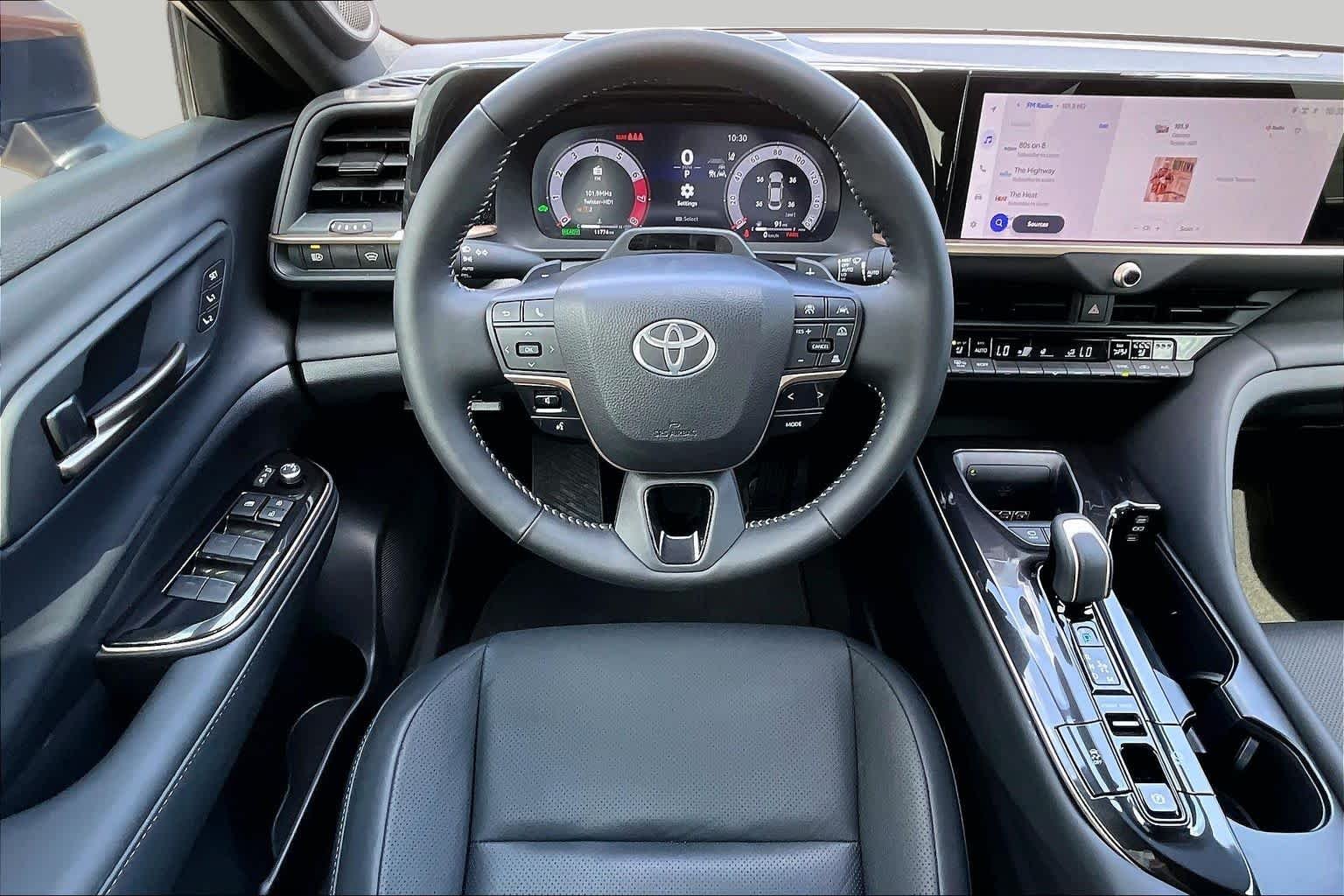 Used 2025 Bronze Age Toyota Platinum image 6