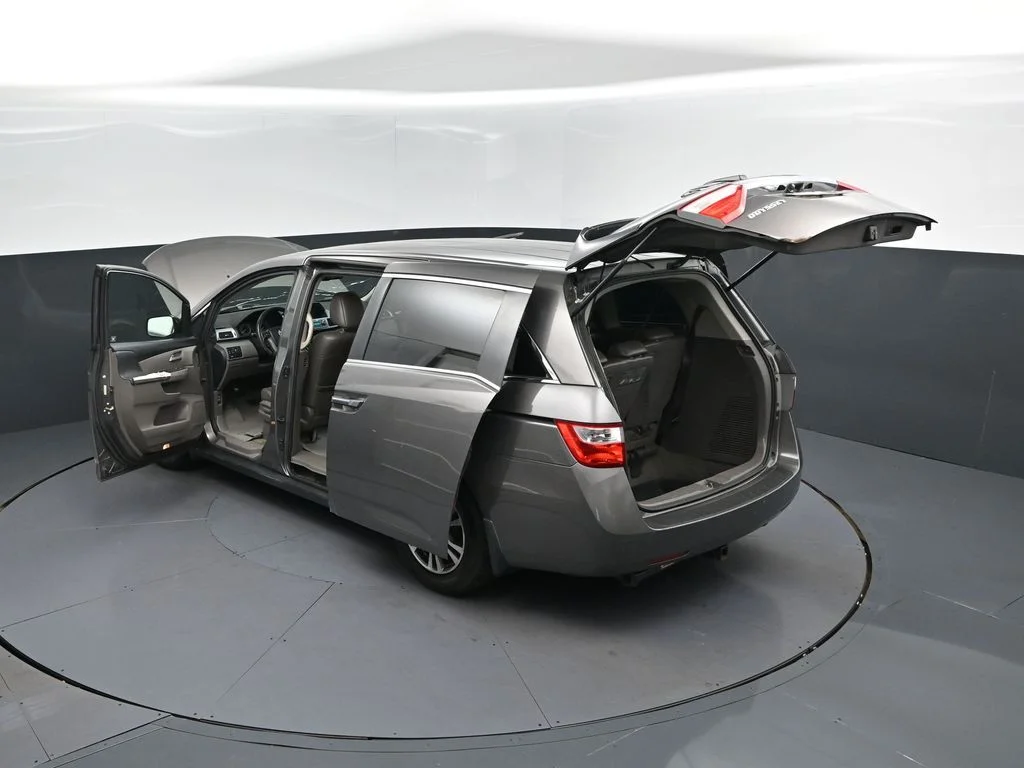 Used 2011 Honda Odyssey EX-L with VIN 5FNRL5H62BB038886 for sale in Jackson, MS