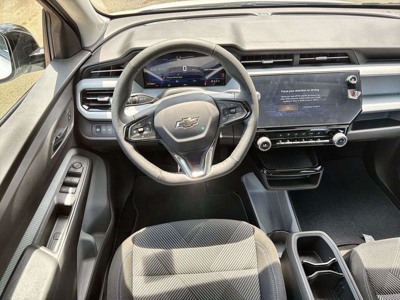 New 2027 Summit White Chevrolet LT image 10