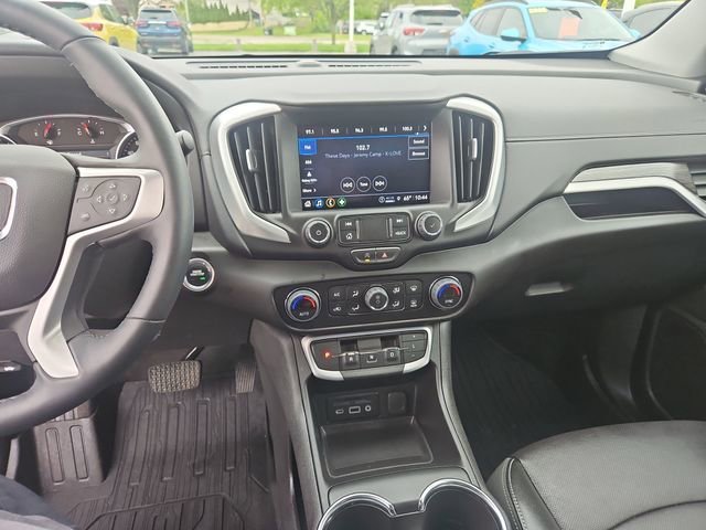 2024 GMC Terrain SLT - Photo 17
