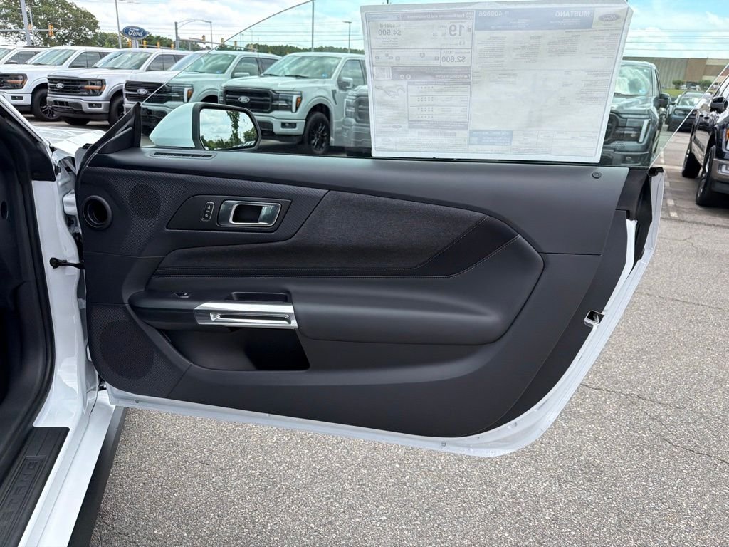 New 2026 Oxford White Ford GT image 18