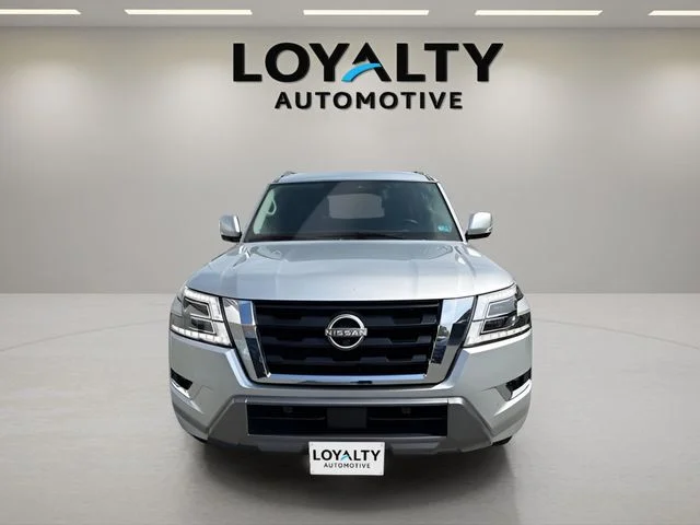 Used 2023 Silver Nissan SL image 29