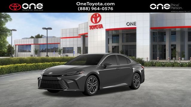 2026 Toyota Camry XLE Hybrid's photo
