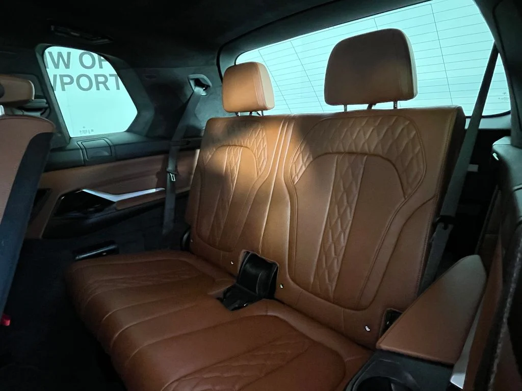 Used 2024 Gray BMW M60i image 23