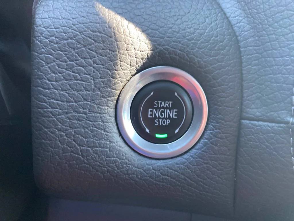 Used 2022 Hunter Metallic GMC Denali image 32