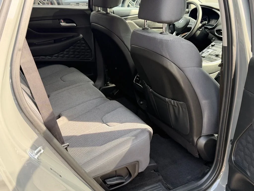 Used 2022 Hampton Gray Hyundai SEL image 17