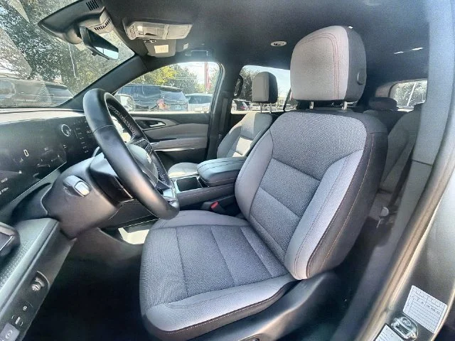 2026 Chevrolet Traverse LT - Photo 18