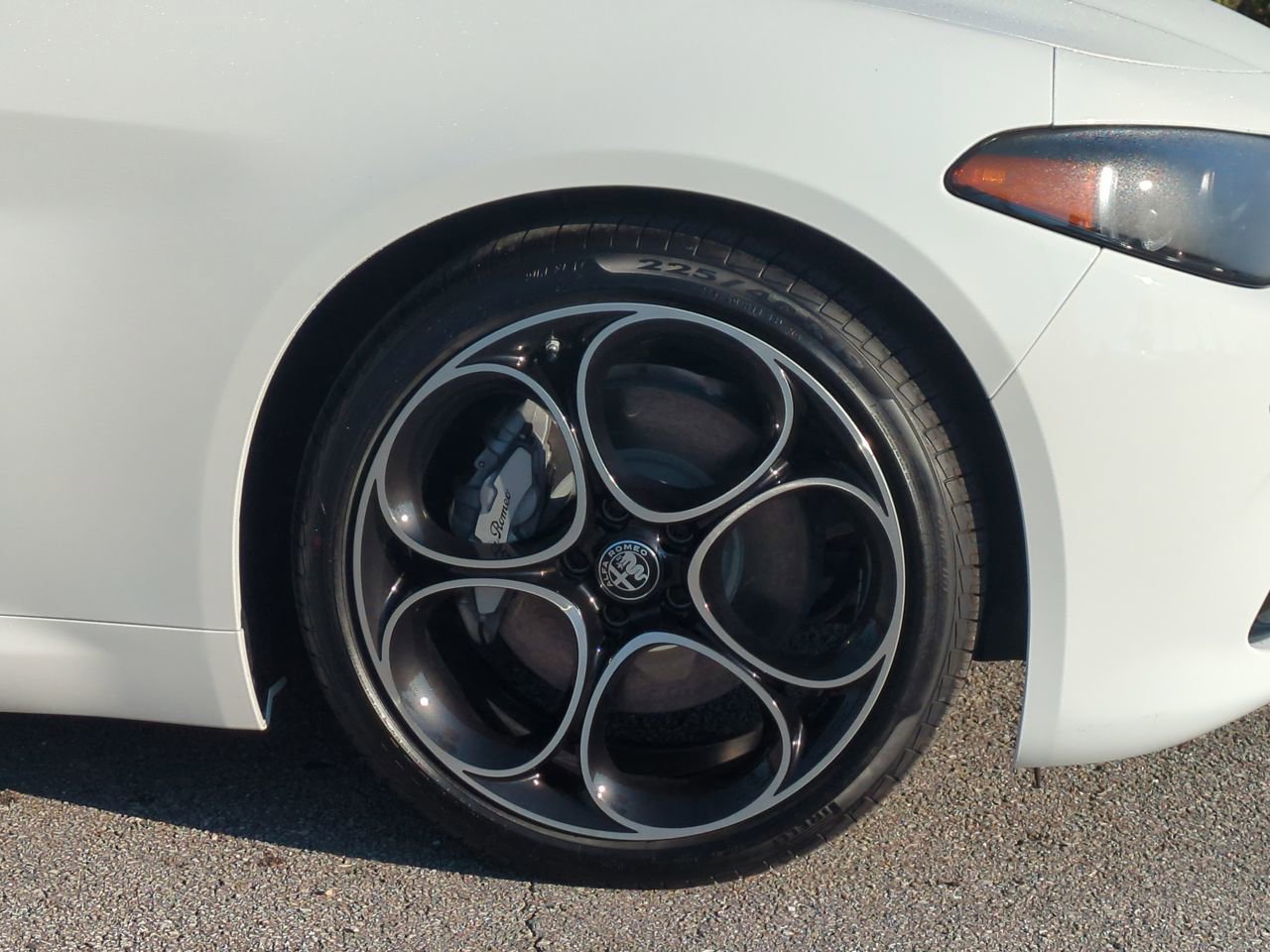 New 2025 Milano White Alfa Romeo  image 10