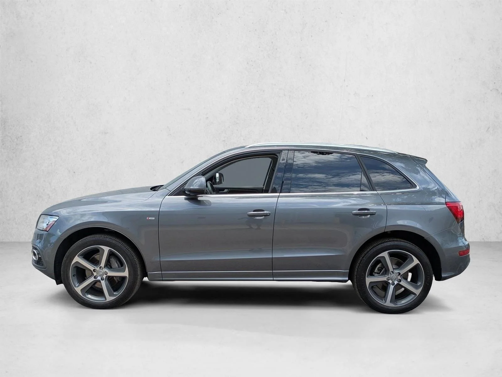 Used 2015 Daytona Gray Pearl Audi Premium Plus image 9