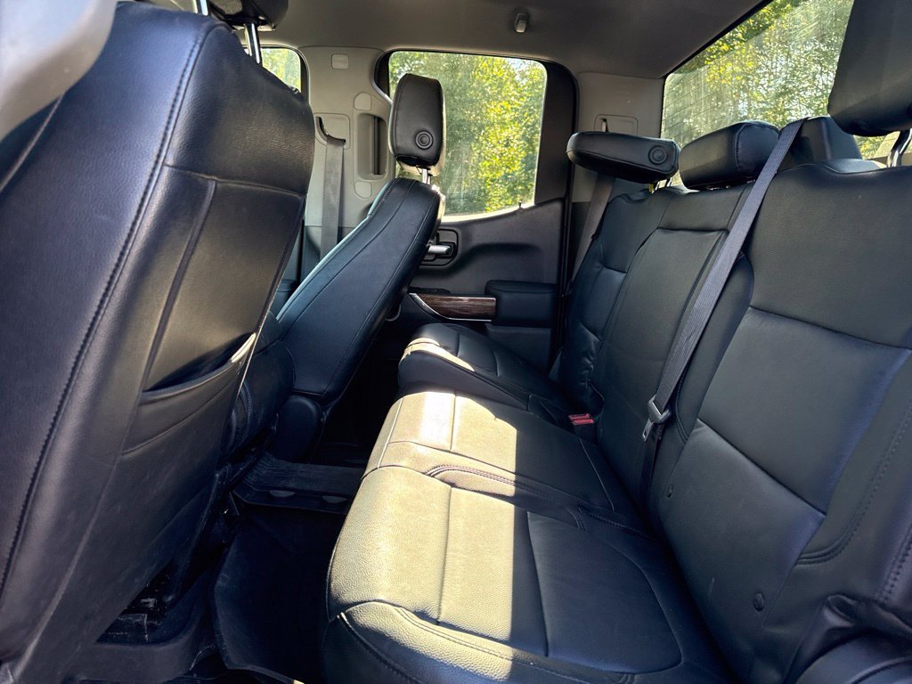 Used 2021 Silver GMC Elevation image 13