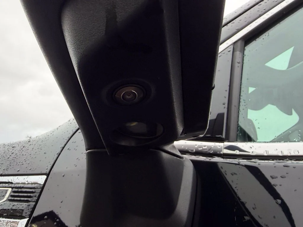 Used 2022 ONYX BLACK GMC Denali image 34