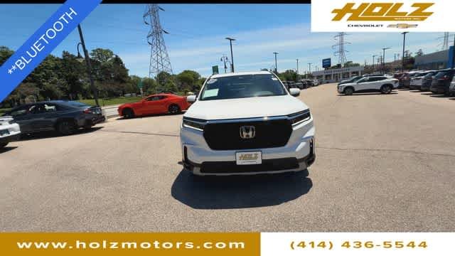 Used 2025 White Honda Touring image 3