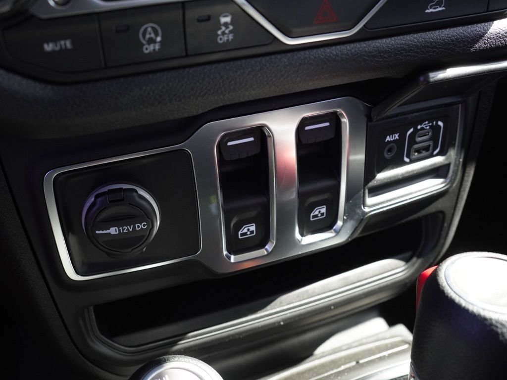 New 2026 Anvil Clear-Coat Exterior Paint Jeep Sport image 15